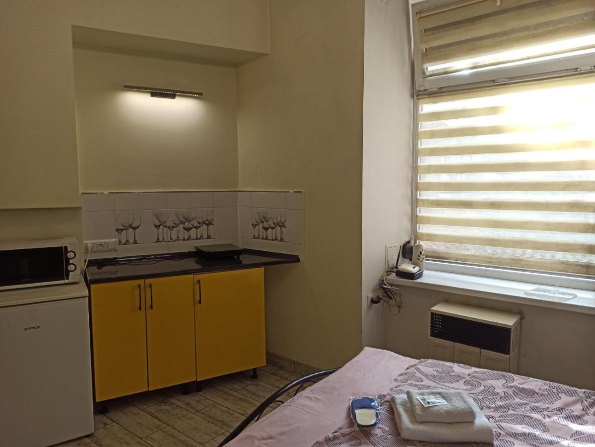 Smart Yellow Apartment-15 Хв Від Жд Вокзалу Lviv Exterior photo