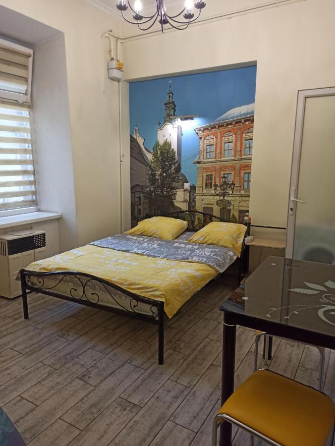 Smart Yellow Apartment-15 Хв Від Жд Вокзалу Lviv Exterior photo