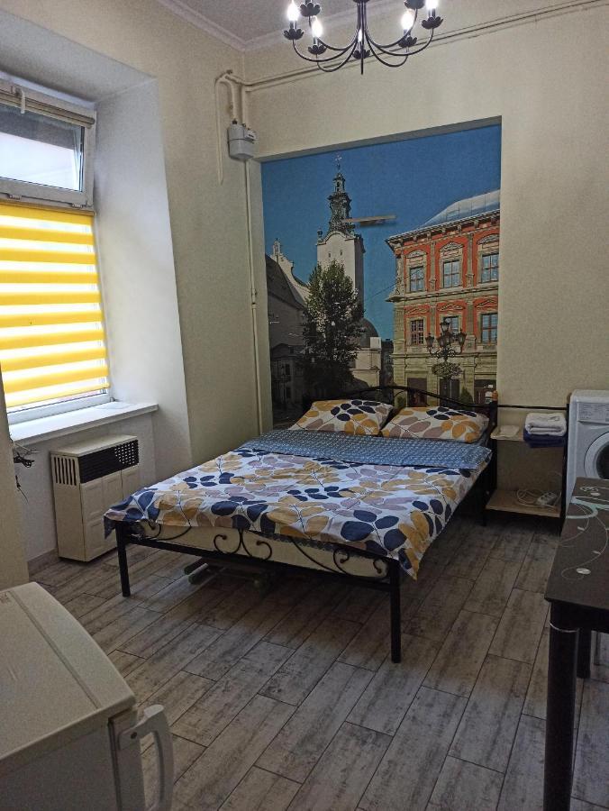 Smart Yellow Apartment-15 Хв Від Жд Вокзалу Lviv Exterior photo